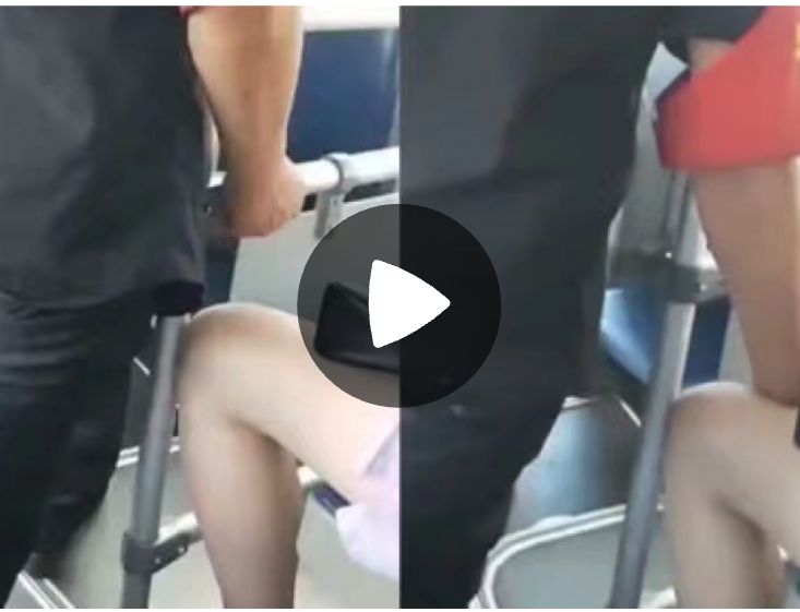 北京一公交车安全员骚扰“摸腿”女乘客被发现竟下车跑了
