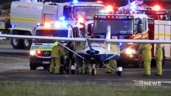 澳洲男子学飞行，第一次上天教练突然昏迷，他竟然驾机完美降落