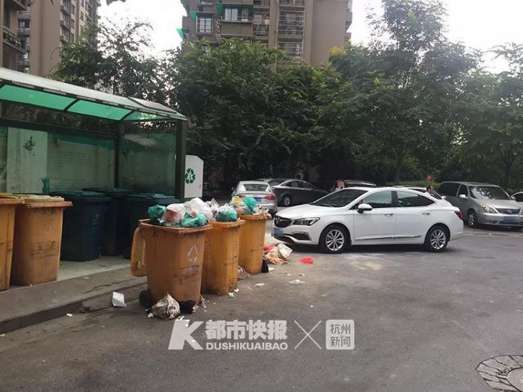 一共150个车位，300名业主要停！杭州老小区的业主被逼到自己“开发”了一个停车场……