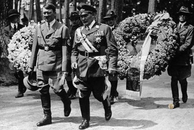 老照片：希特勒得势时期的模样，这些景象见证了纳粹德国的疯狂