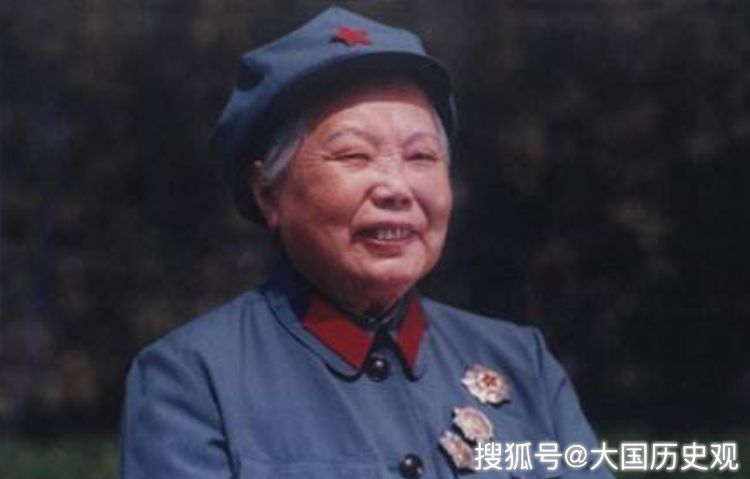 中国唯一“六星上将”：妻子如今百岁高龄，儿子们都很有出息！
