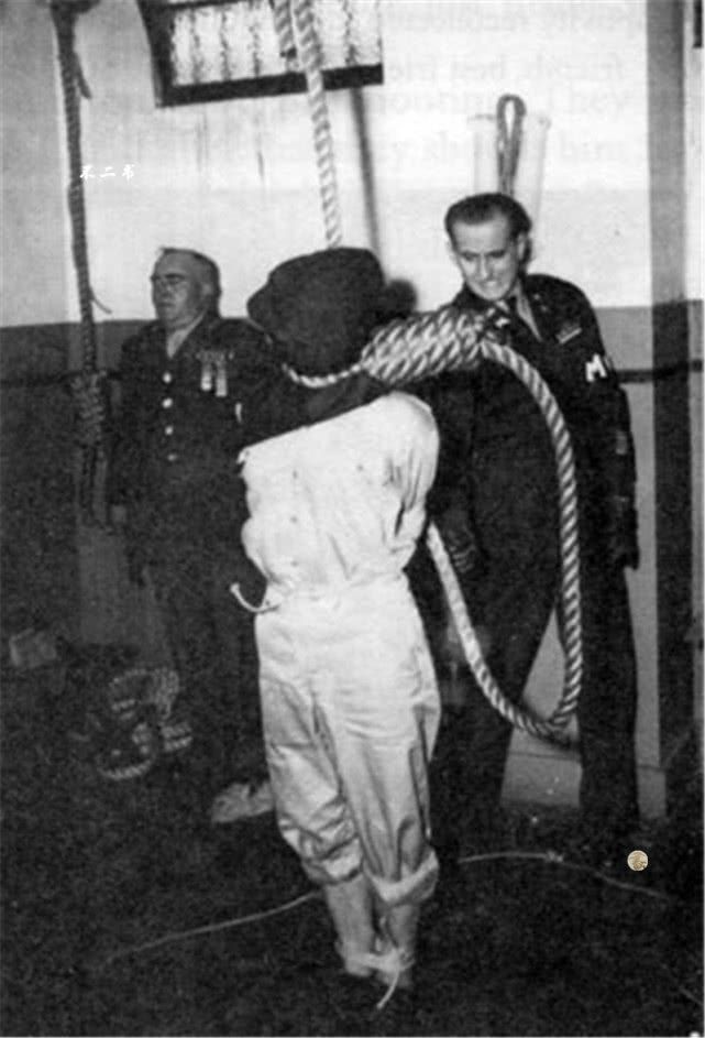 老照片：镜头前的二战甲级战犯东条英机，被执行死刑的全过程