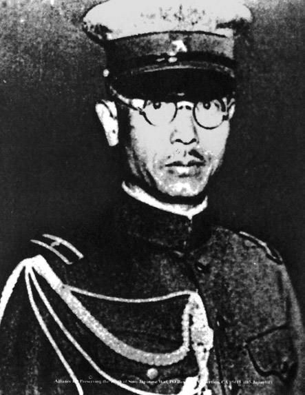 他是日本军国主义的始作俑者，后因权力凌驾于天皇之上而被暗杀