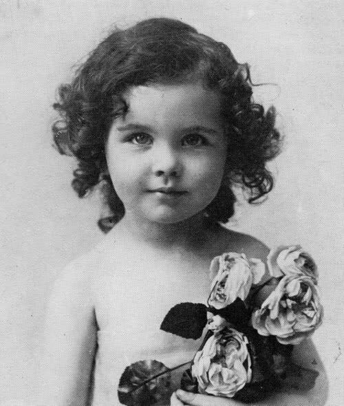 1913年的今天，经典电影《乱世佳人》女主角费雯·丽诞辰