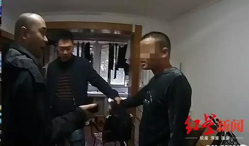 男子辞职后诈骗老客户货款躲藏一年多在重庆被抓捕归案