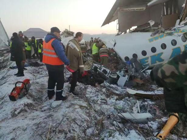 哈萨克斯坦客机起飞后不久坠毁，机上共有100人，14人已确认死亡