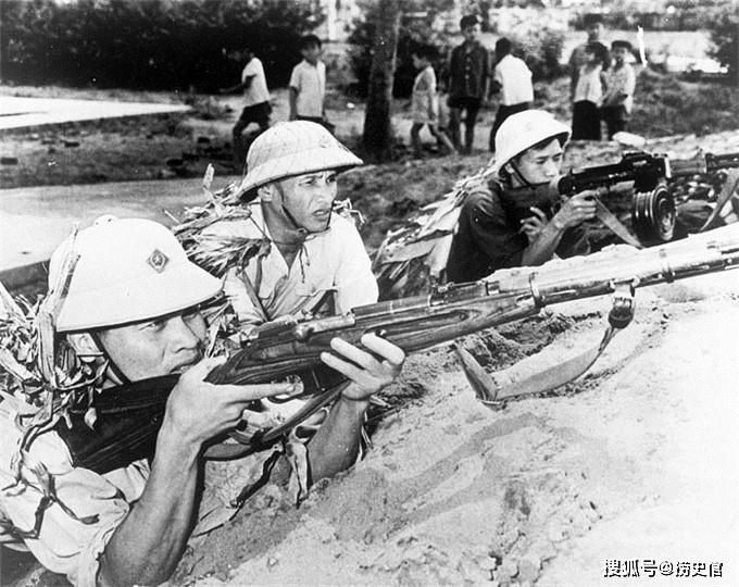 五十年代起兵戎相见的越南南北，北越美女获得一级抗战勋章