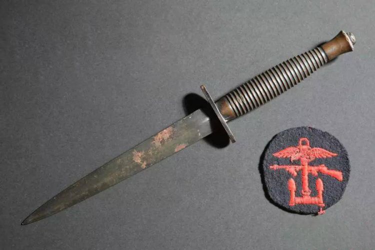 突击匕首：哥曼德特种部队的贴身利器，从二战开始就伴随每位队员