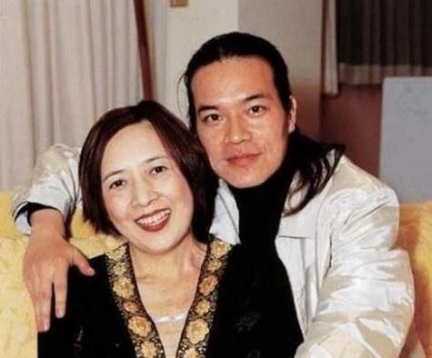 一生传奇！60岁前TVB知名男主持宣布出柜恋上富婆两度患癌出家