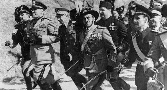 从素质低下、将领矛盾等五个方面分析二战时意大利军队的败因
