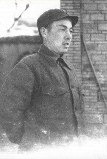 他是彭老总麾下的小将，当过上海市委书记，逝世后降半旗致哀