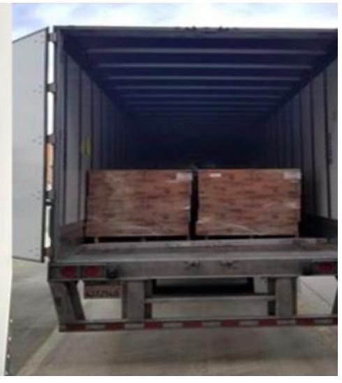 美国北卡警方截获一辆被盗大货车，打开来发现：有8吨多厕纸