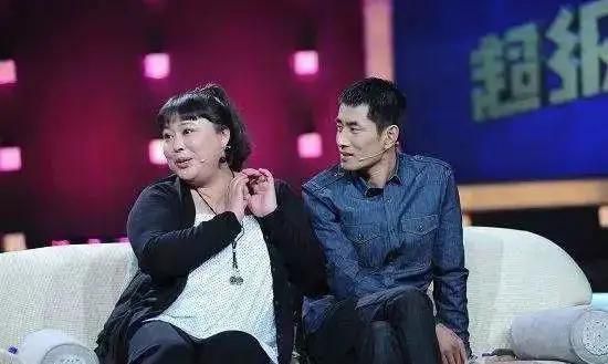 在张金华和王颢森之后，49岁的李菁菁为何选择了比她小25岁的刘振