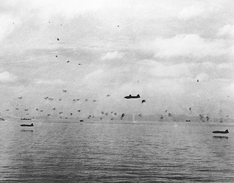 二战期间，已经陷入战争泥沼的日本为何还要悍然发动太平洋战争？