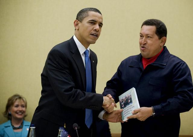 拉美“鲁迅”：被亲美政府通缉12年，查韦斯将其著作送给奥巴马