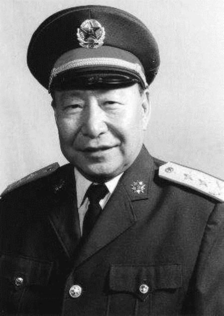这位中将当过南京军区政委，他的三个故事，都很感人