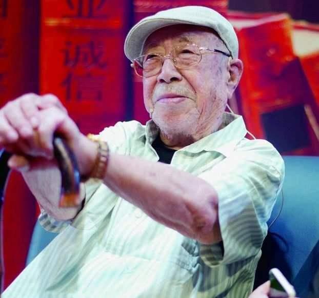 93岁还在拍电影，95岁睡眠中离世，“胡汉三”刘江再也不会回来了