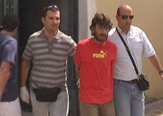 侵犯100名游客的希腊男子提前释放，受害空姐质疑：为什么要放他