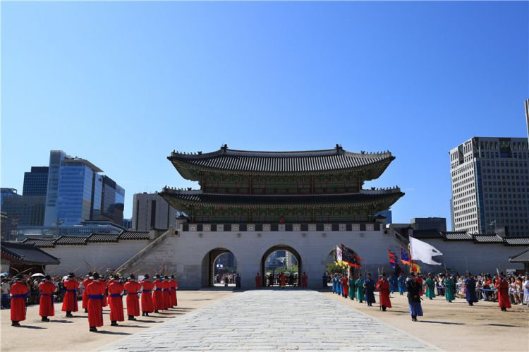 韩国首尔：景福宫，观北京故宫（明）卫士换岗仪式