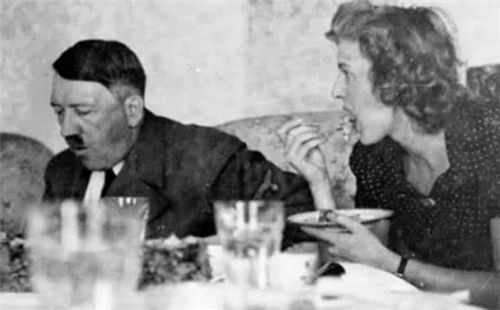 她是希特勒“试毒女郎”，15名女子仅她活了下来，晚年最害怕吃饭