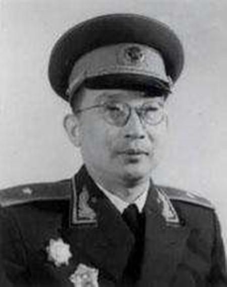 洛阳解放，他被陈赓任命为市委书记，后协助王近山指挥上甘岭战役