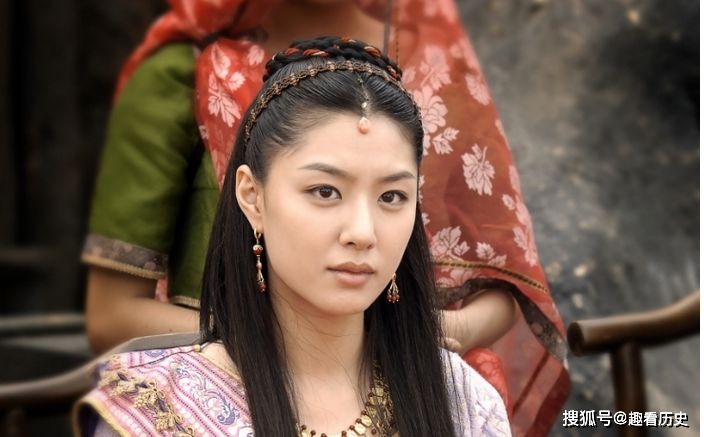 她是大汉贵族的女儿，却因动乱远嫁朝鲜，被称为仙女