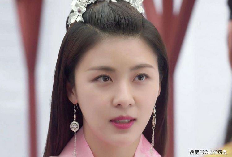 她是大汉贵族的女儿，却因动乱远嫁朝鲜，被称为仙女