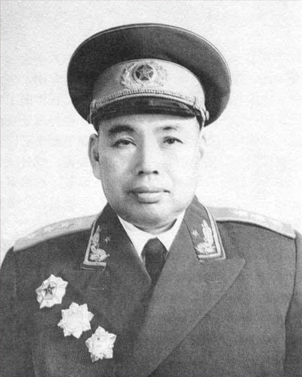 华东野战军，最早成立的四个兵团，都是谁担任兵团司令员