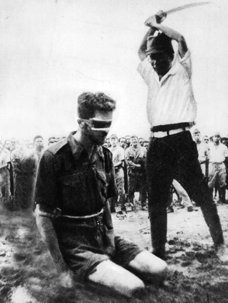 二战最著名的斩首照片：处决白人的日军刽子手，战后下场如何？
