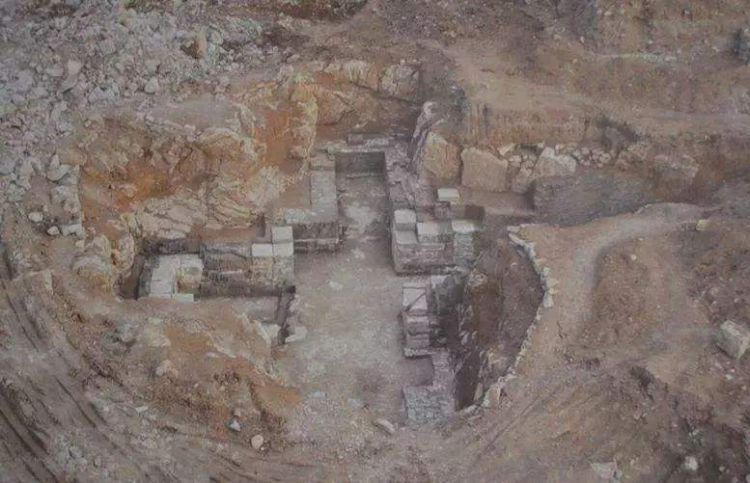 河北中山简王墓发掘，出土了黄肠石，揭开关于墓葬的千年“谜”团