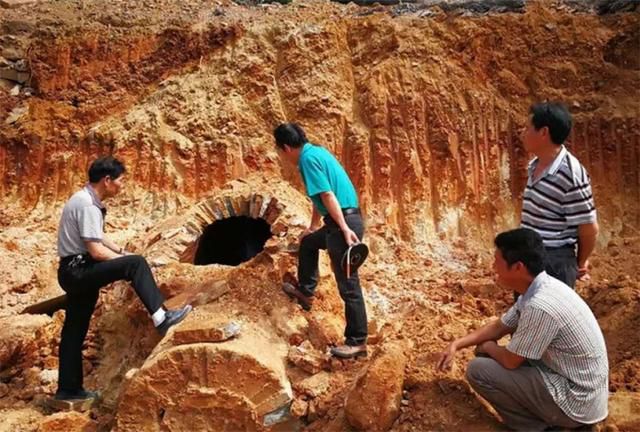 江苏农民意外挖出古墓，拒绝他人50万重金，直言：这是属于国家的