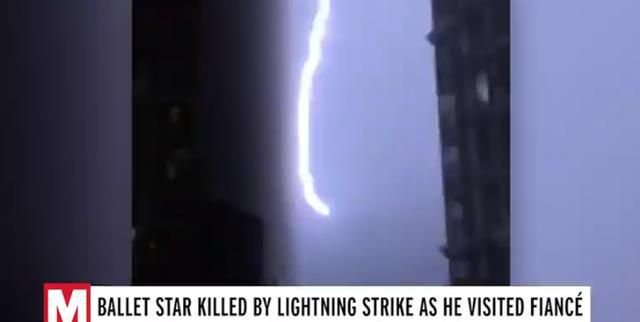 俄罗斯男子上未婚妻家，途中遇上风暴下车行走，被雷劈中