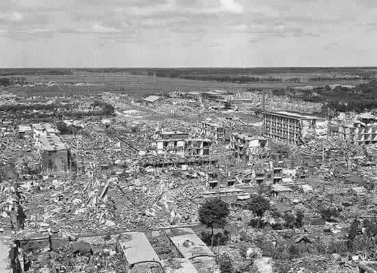 老照片揭示1976年唐山大地震真实影像