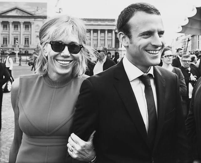 马克龙苦恋12年，迎娶年长25岁的老婆，为何却逆袭成法国总统