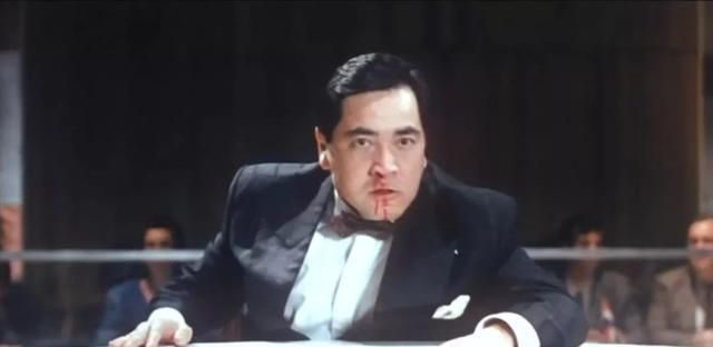 1991年，香港赌片明争暗斗，刘镇伟找来俩女星，周星驰主角变龙套