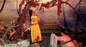 崇祯时期，京城中出现一40斤的大公鸡，这人见后大哭：大明要亡