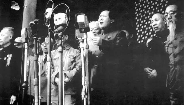 49年毛主席特邀张治中来中南海，因何事毛主席直言：委屈你了吧？