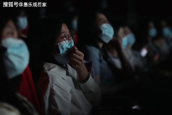《中国医生》票房破3亿！钟南山、张文宏看了都称赞