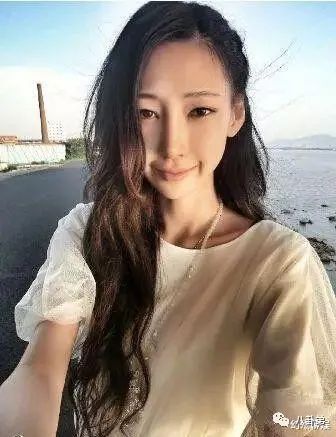 李荣浩娶了宠爱6年的杨丞琳，神仙爱情“遮羞布”下却是一片狼藉！