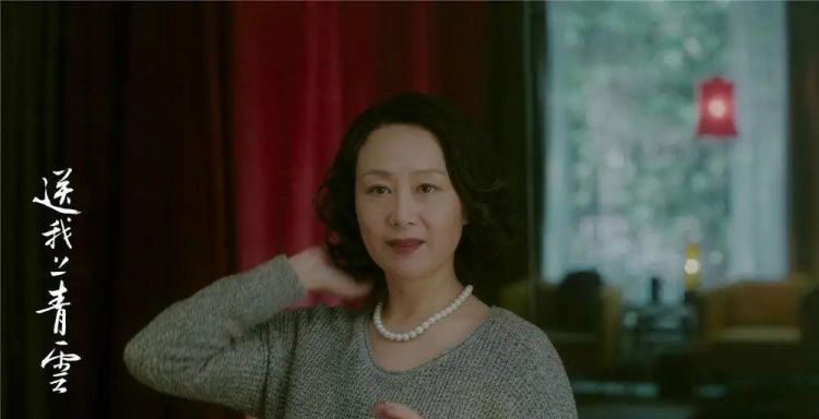 《流金岁月》饰演南孙妈妈，她20岁出头就曾获百花奖最佳女演员