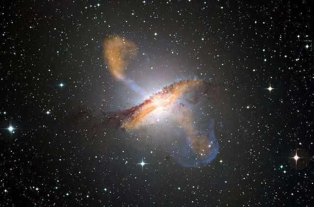 黑洞图像多是模拟，这将是望远镜捕捉到的