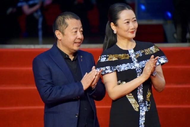 王俊凯担任平遥国际电影节评审，和赵涛、段奕宏一起走红毯人气旺！