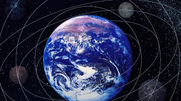 地球正在以每秒630公里的速度，在宇宙中飞奔，目的地在哪？