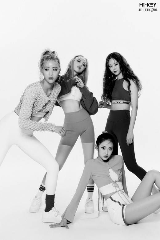 韩国女团H1-KEY公布首张单曲《AthleticGirl》宣传照