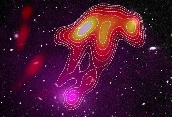 2021年奇特太空结构Top10：双螺旋黑洞“能量炮”