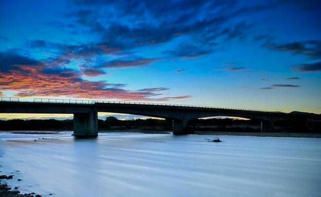 无比尴尬！1998年日本专家在洪都拉斯造了座桥，桥修好了，河跑了