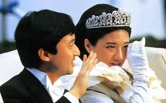 日本雅子皇后年轻时的照片，每一张倩影极具经典，看完惊艳