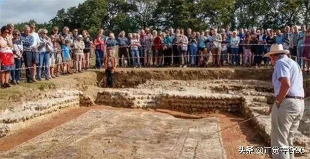 2019年，英国考古发现千年前遗址，上面刻有简体汉书