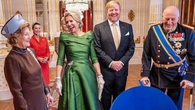 荷兰王后：人高马大衣品好，珠宝不比英女王少，“洞洞裙”惹争议