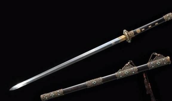 夏商周的主力兵器，剑为何被历史淘汰成装饰品？剑比刀差在了哪？